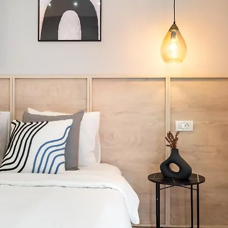 Majestic Downtown Apartment